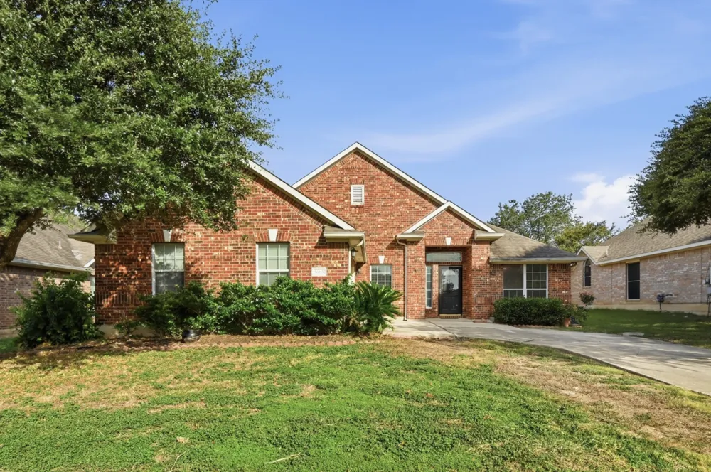 1665 Amberwood Loop Kyle, TX 78640