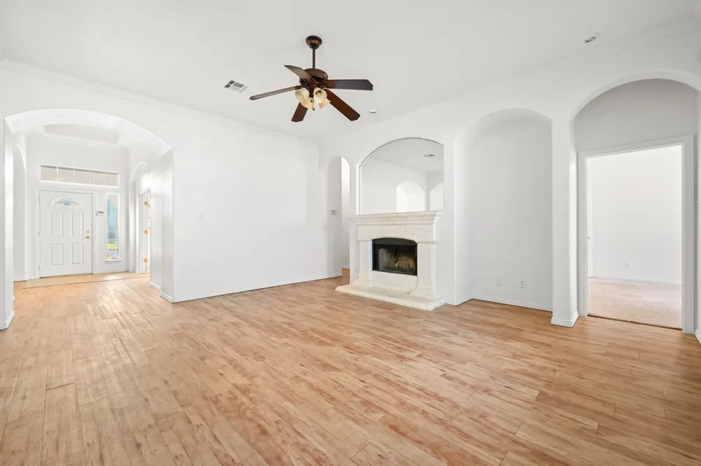 1665 Amberwood Loop Kyle, TX 78640