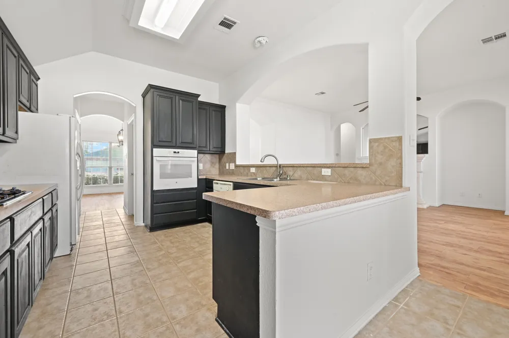 1665 Amberwood Loop Kyle, TX 78640