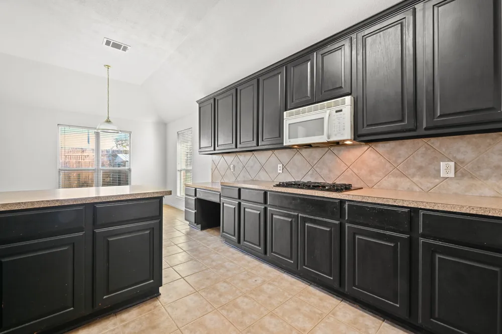 1665 Amberwood Loop Kyle, TX 78640