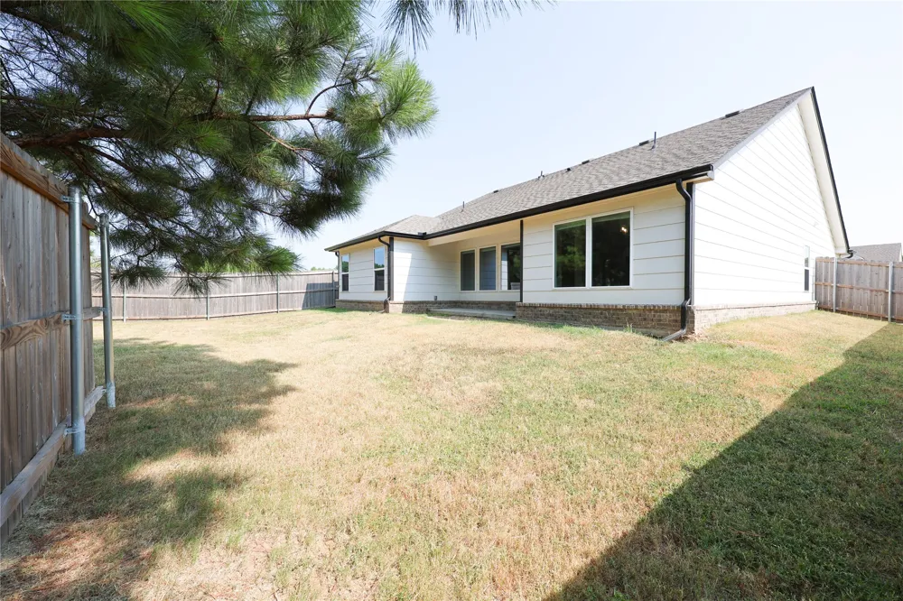 1916 E Tucson Place Broken Arrow, OK 74011