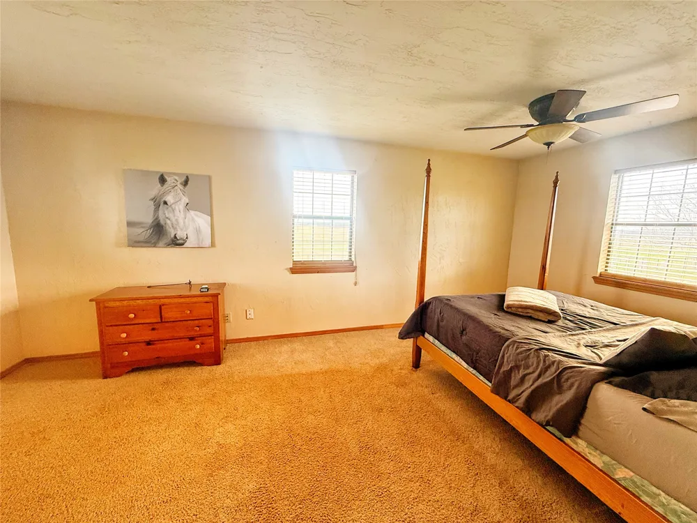 6655 133rd Holdenville, OK 74848