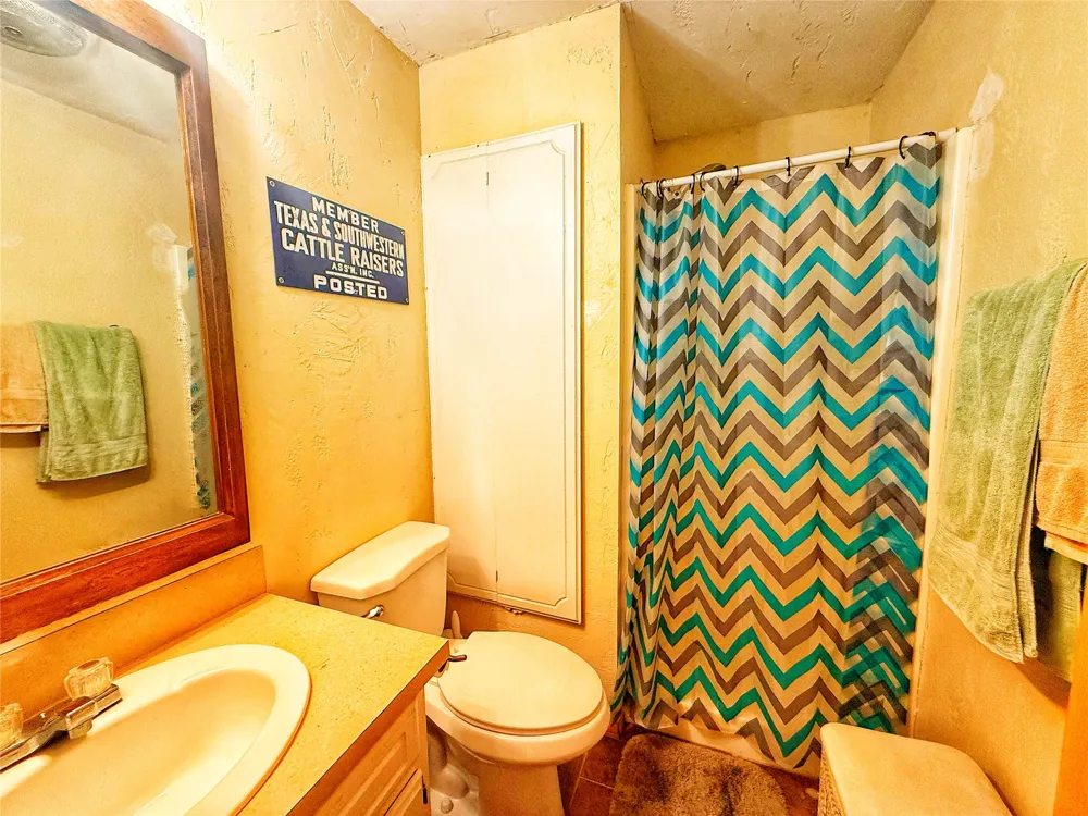 6655 133rd Holdenville, OK 74848