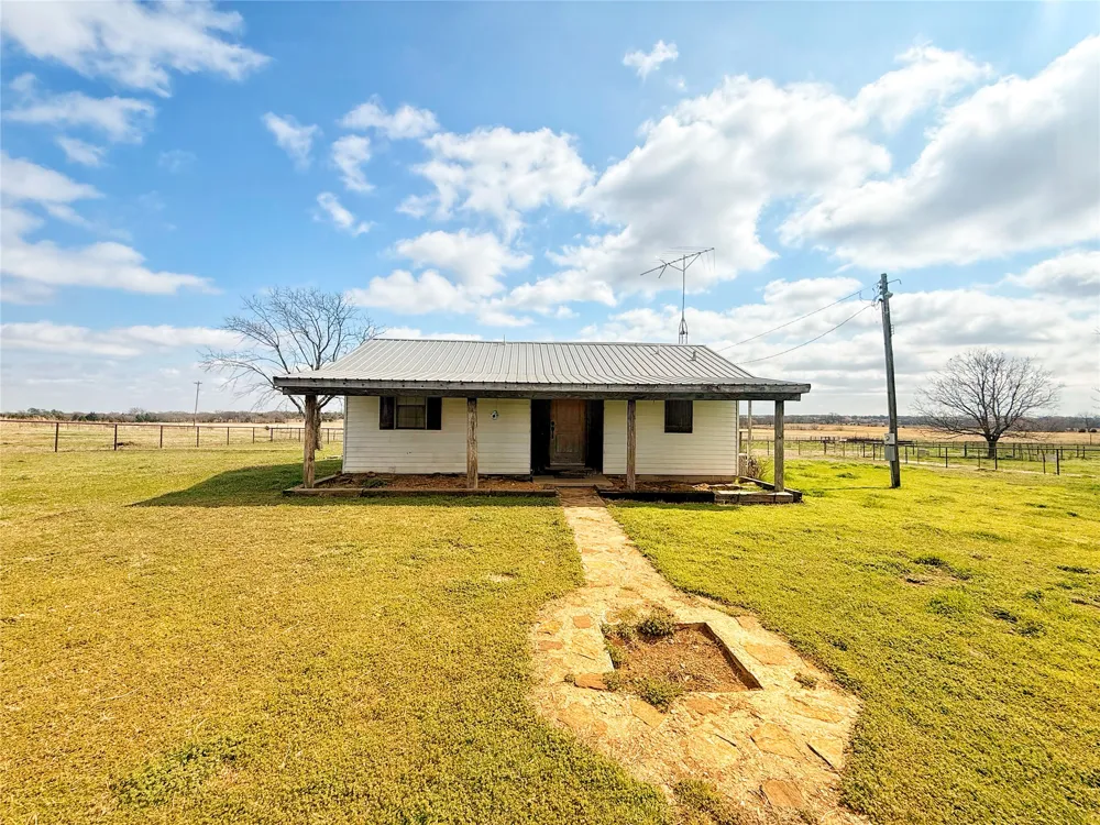 6655 133rd Holdenville, OK 74848