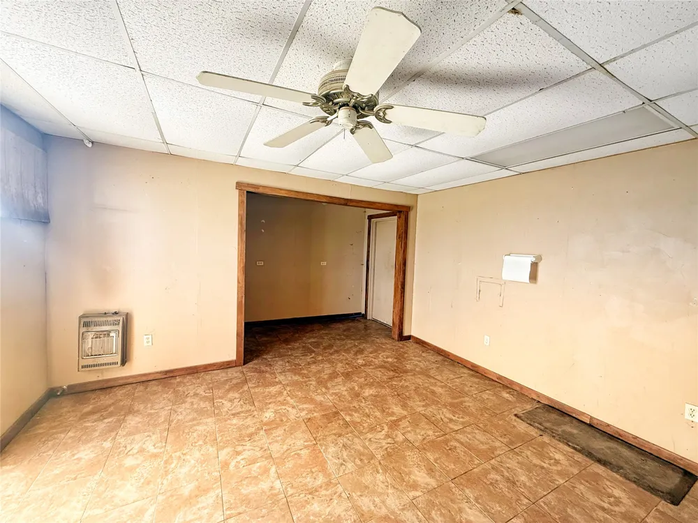 6655 133rd Holdenville, OK 74848