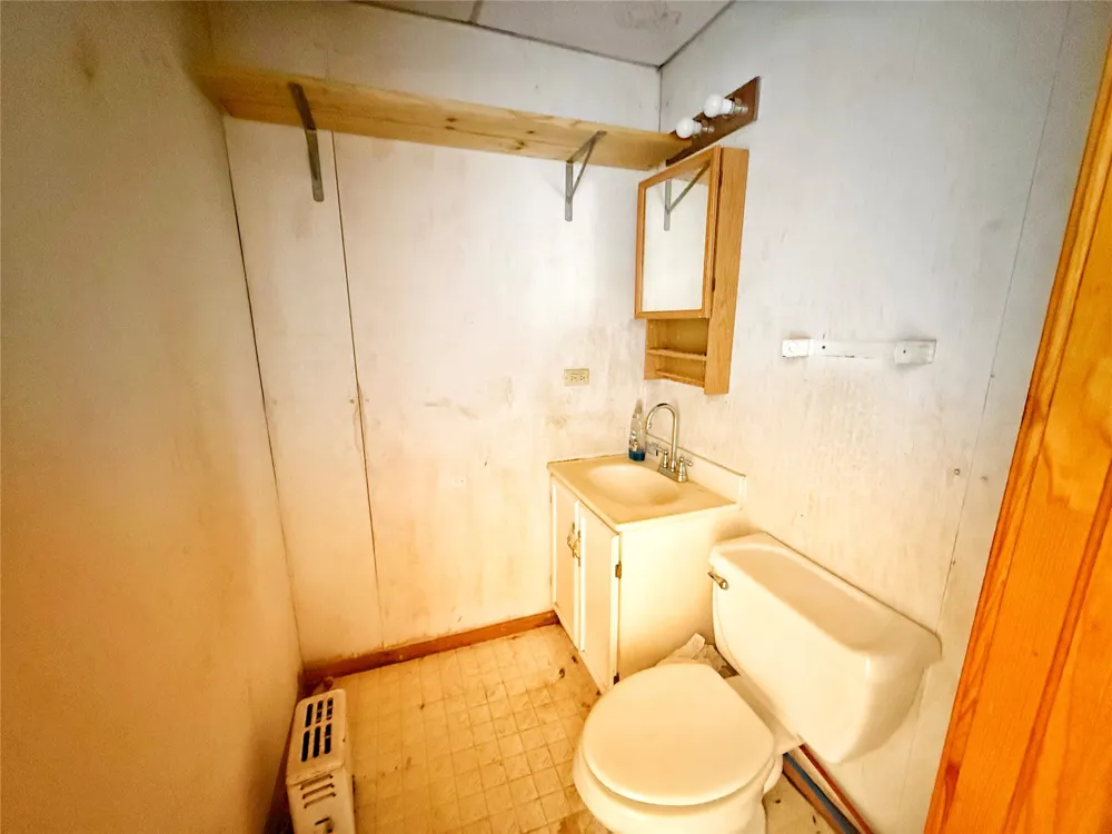6655 133rd Holdenville, OK 74848