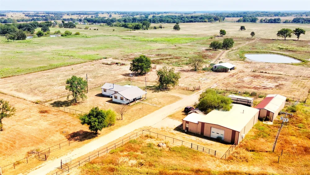 6655 133rd Holdenville, OK 74848