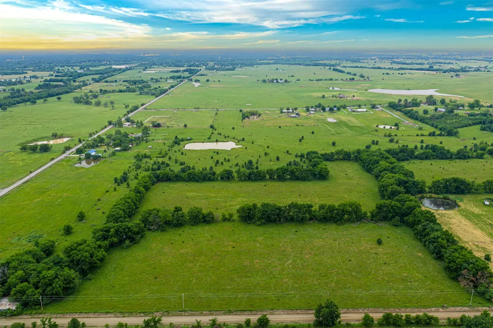 222 E 700 ROAD Wagoner, OK 74467