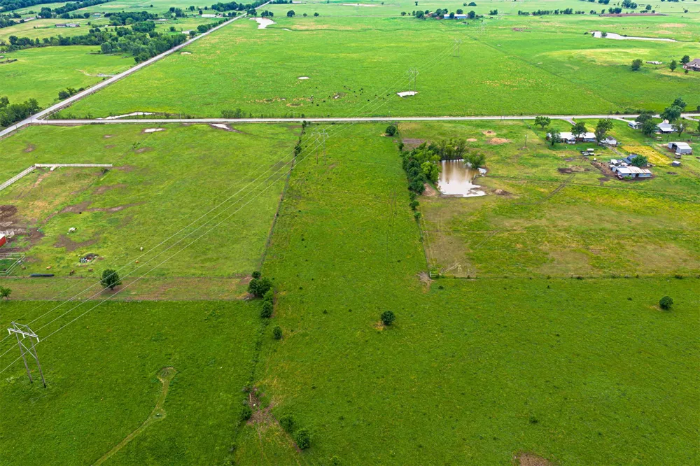 222 E 700 ROAD Wagoner, OK 74467