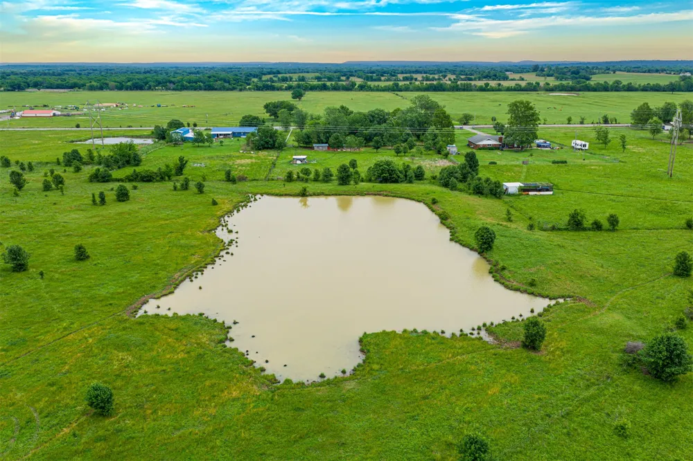 222 E 700 ROAD Wagoner, OK 74467