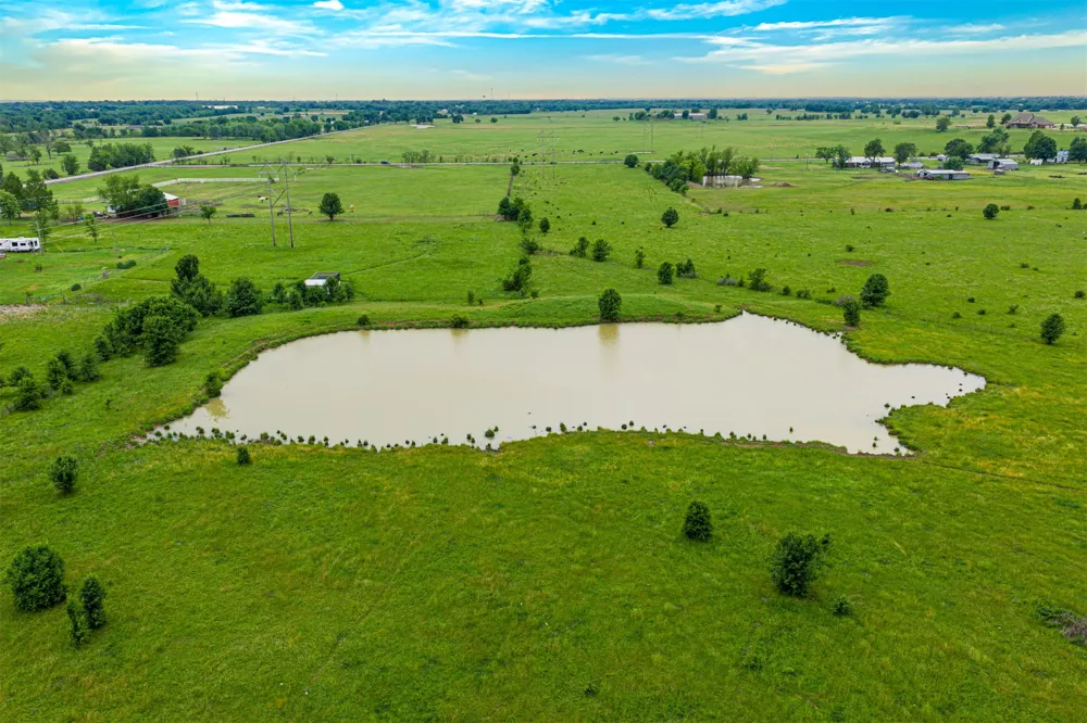 222 E 700 ROAD Wagoner, OK 74467