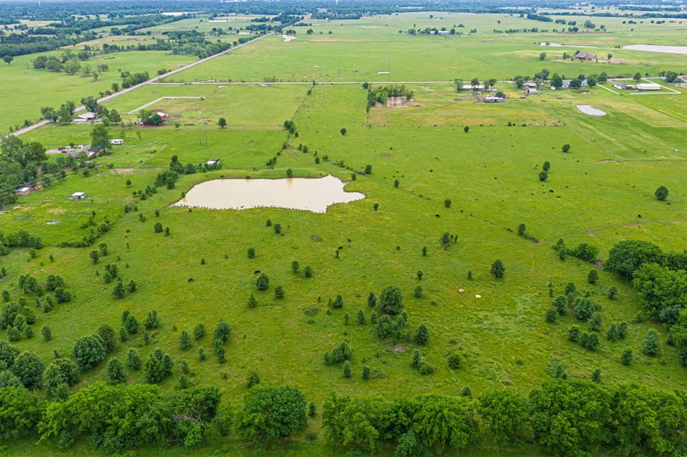 222 E 700 ROAD Wagoner, OK 74467