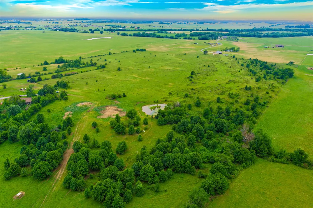 222 E 700 ROAD Wagoner, OK 74467