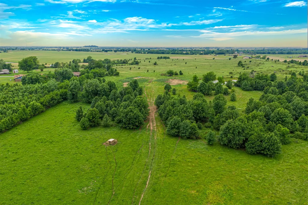 222 E 700 ROAD Wagoner, OK 74467