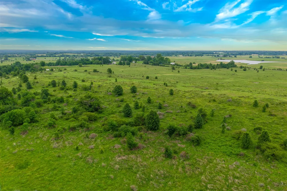 222 E 700 ROAD Wagoner, OK 74467