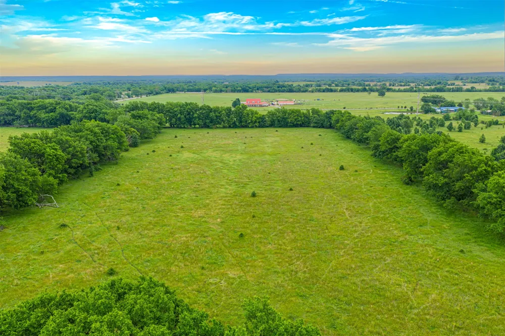 222 E 700 ROAD Wagoner, OK 74467
