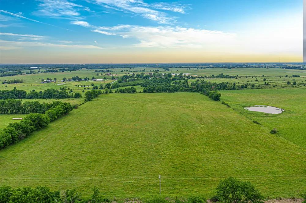 222 E 700 ROAD Wagoner, OK 74467
