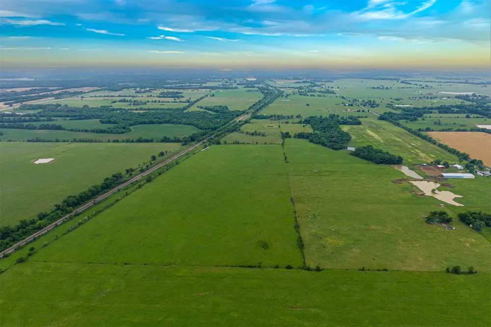 222 E 700 ROAD Wagoner, OK 74467