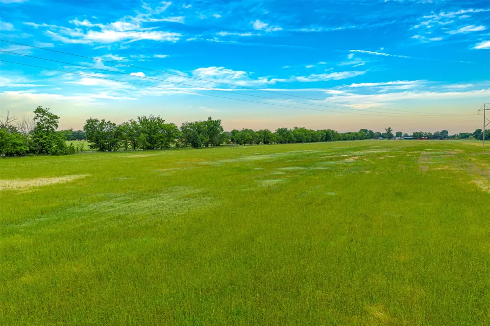 222 E 700 ROAD Wagoner, OK 74467