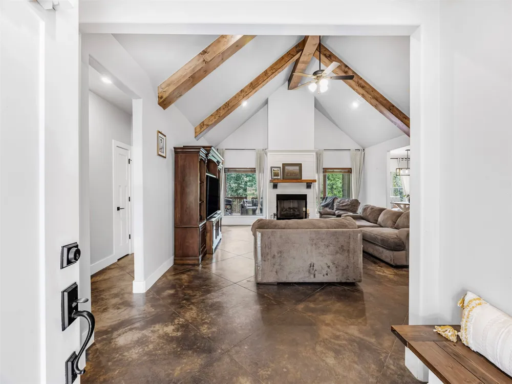 5095 E Chestnut Drive Claremore, OK 74019