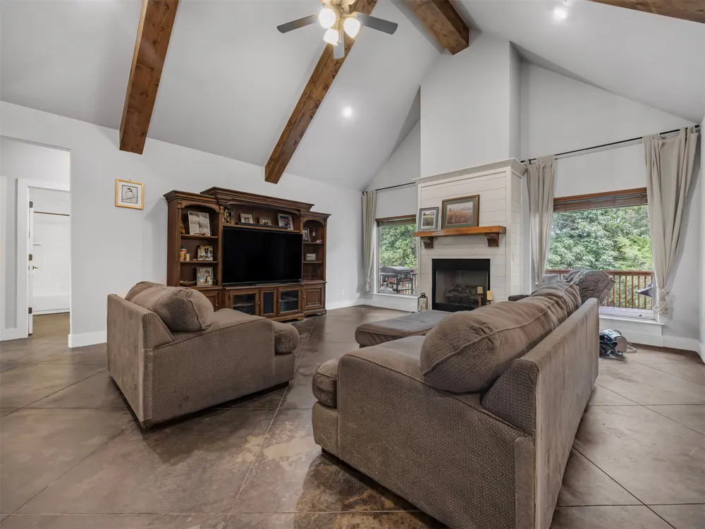 5095 E Chestnut Drive Claremore, OK 74019