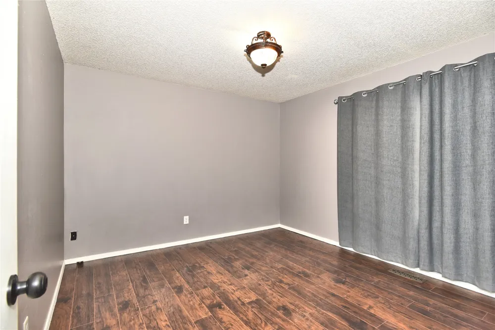 5004 S Spruce Drive Sand Springs, OK 74063