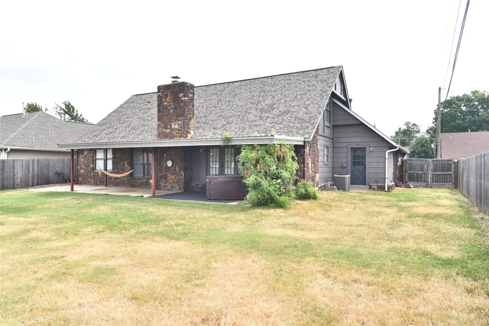 5004 S Spruce Drive Sand Springs, OK 74063