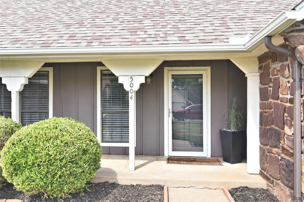 5004 S Spruce Drive Sand Springs, OK 74063