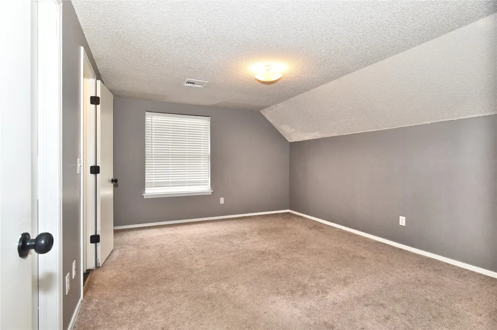 5004 S Spruce Drive Sand Springs, OK 74063