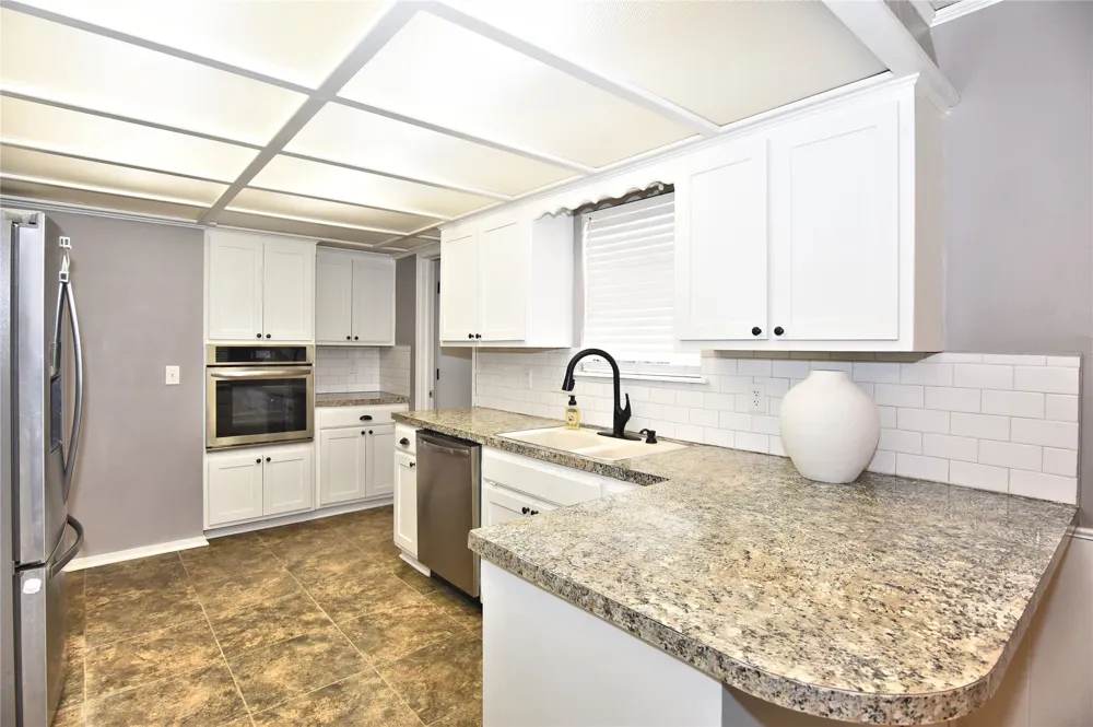 5004 S Spruce Drive Sand Springs, OK 74063