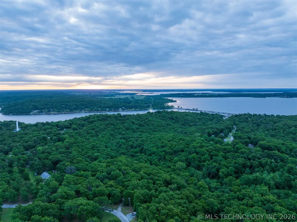 9 Skyline Drive Afton, OK 74331