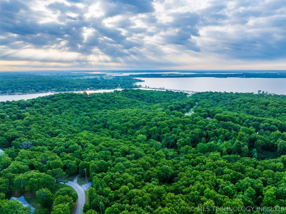 9 Skyline Drive Afton, OK 74331