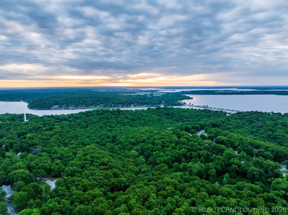 9 Skyline Drive Afton, OK 74331