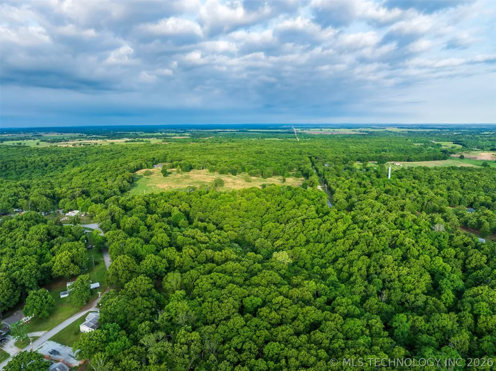 9 Skyline Drive Afton, OK 74331