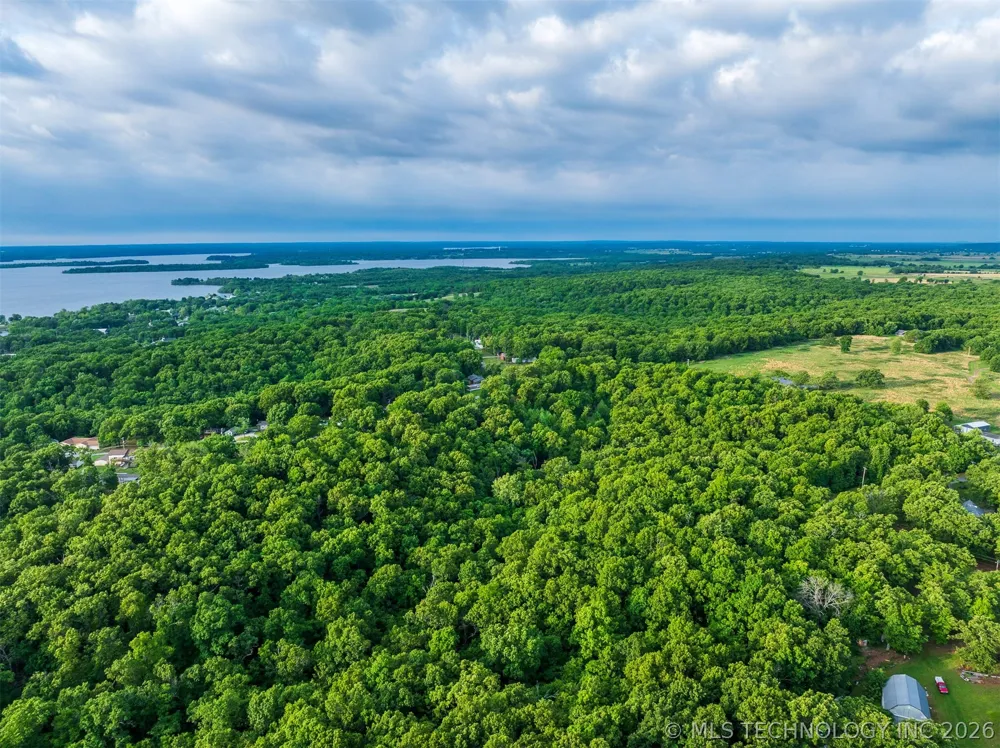 9 Skyline Drive Afton, OK 74331