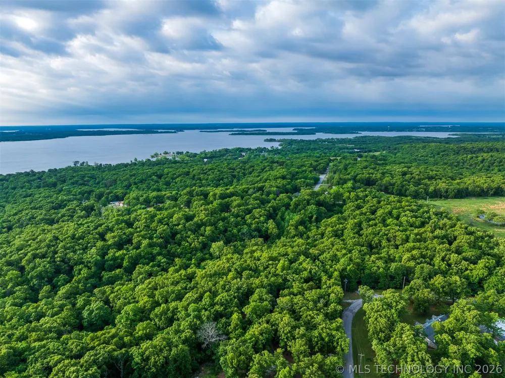 9 Skyline Drive Afton, OK 74331
