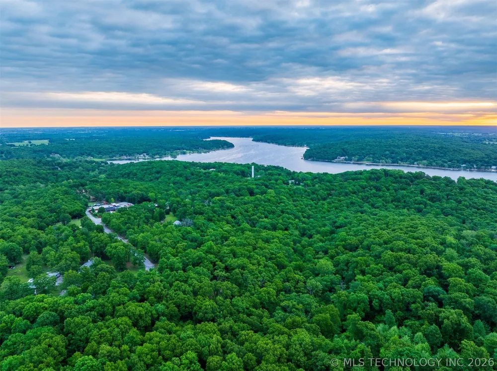 9 Skyline Drive Afton, OK 74331