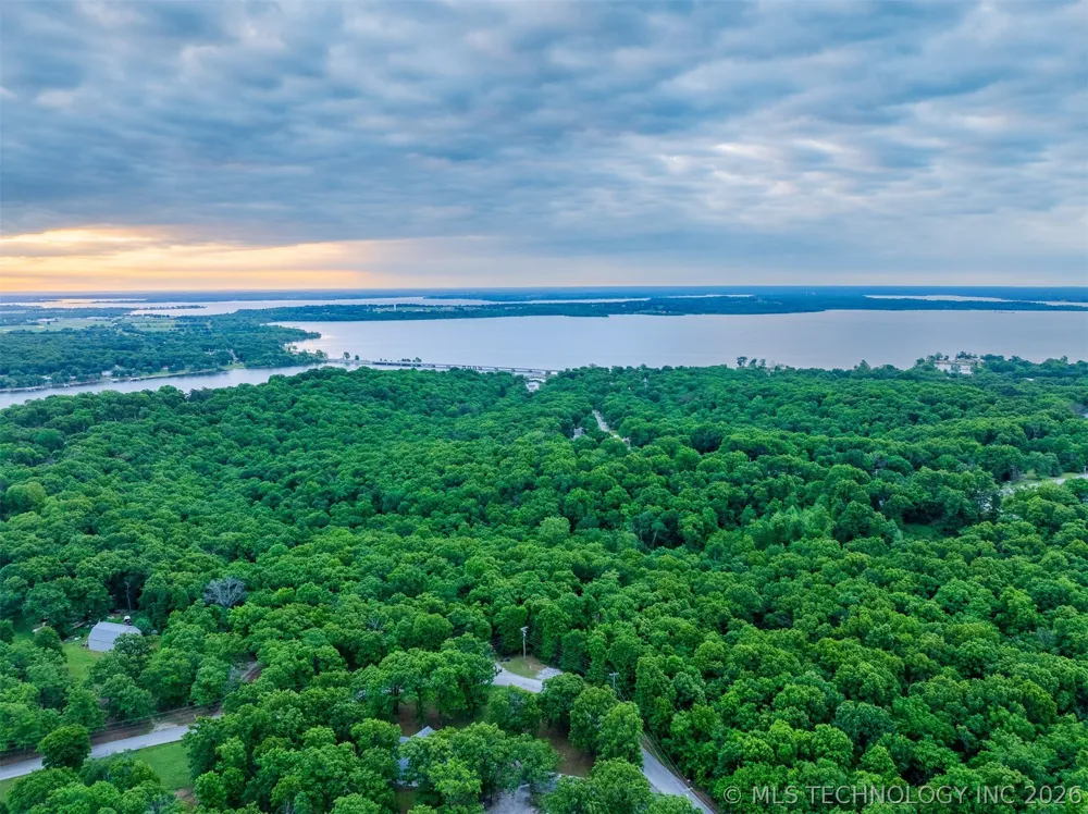 9 Skyline Drive Afton, OK 74331