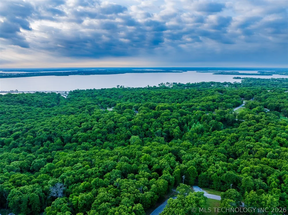 9 Skyline Drive Afton, OK 74331