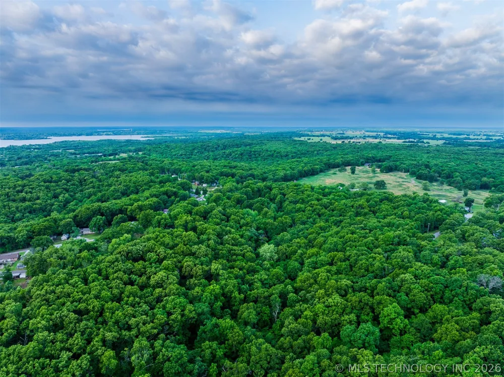 9 Skyline Drive Afton, OK 74331