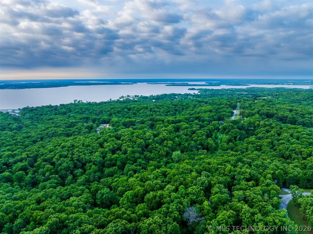 9 Skyline Drive Afton, OK 74331