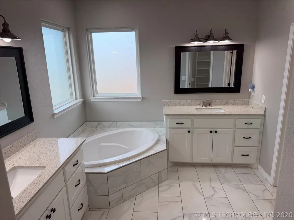 30 Lobo Lane Lone Grove, OK 73443