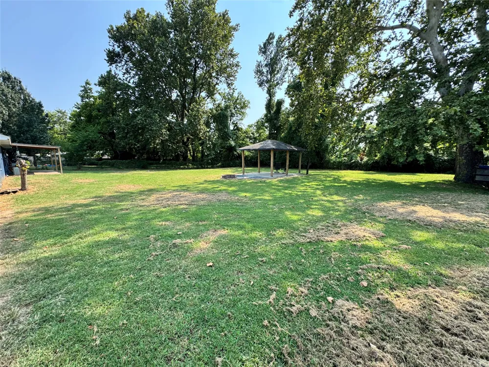 601 NW Railroad Street Fort Gibson, OK 74434