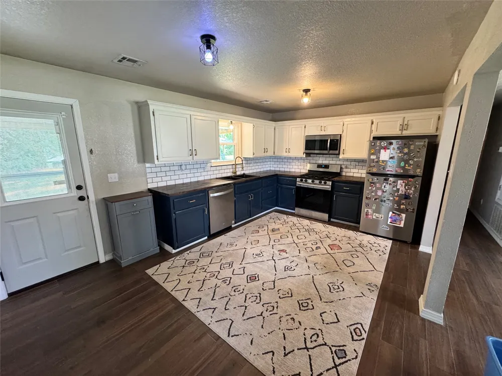 601 NW Railroad Street Fort Gibson, OK 74434