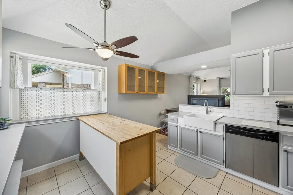 563 Lee Drive Coppell, TX 75019