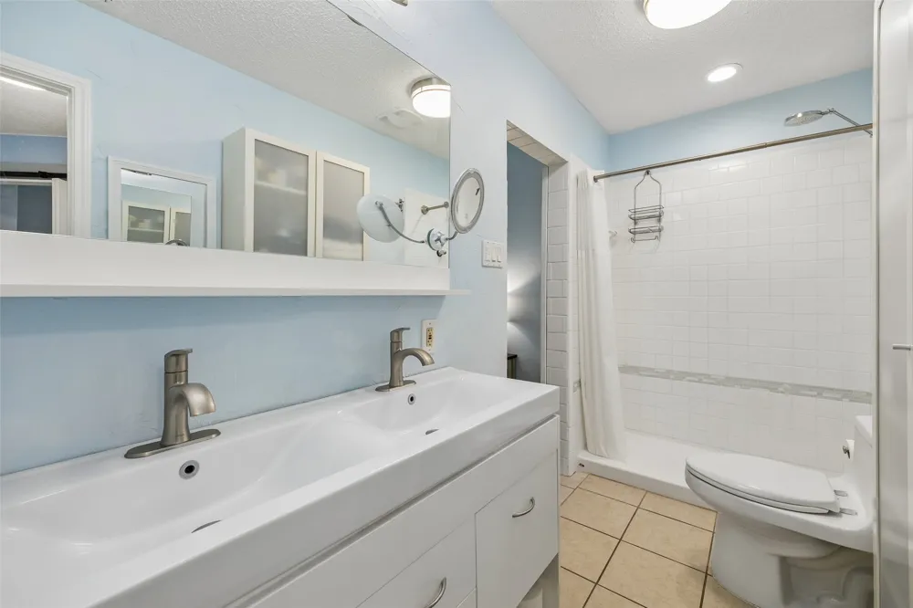 563 Lee Drive Coppell, TX 75019
