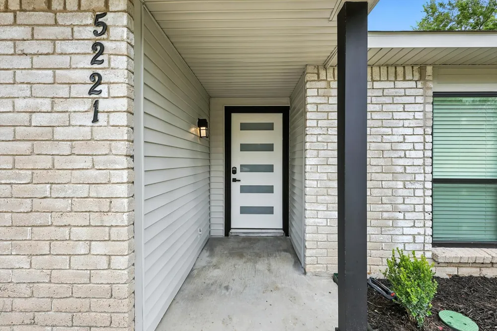 5221 Knox Drive The Colony, TX 75056