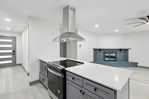 5221 Knox Drive