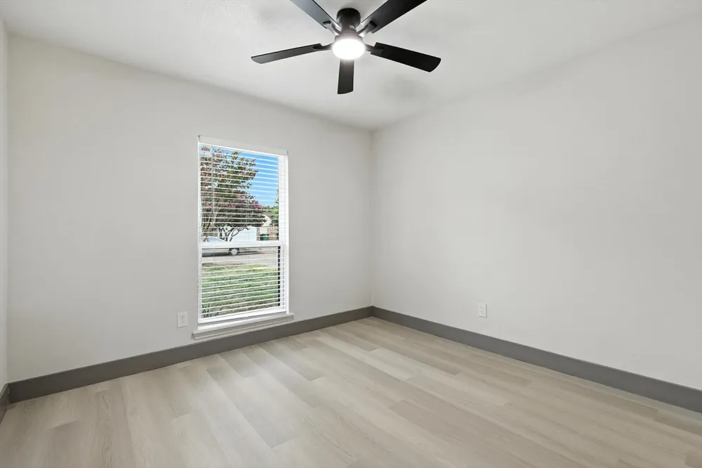 5221 Knox Drive The Colony, TX 75056