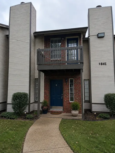 1841 River Crossing Circle #B